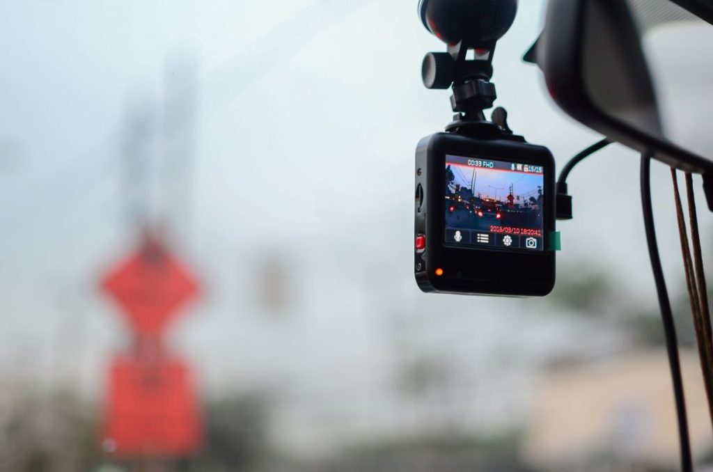 errores comunes al usar una dashcam_red